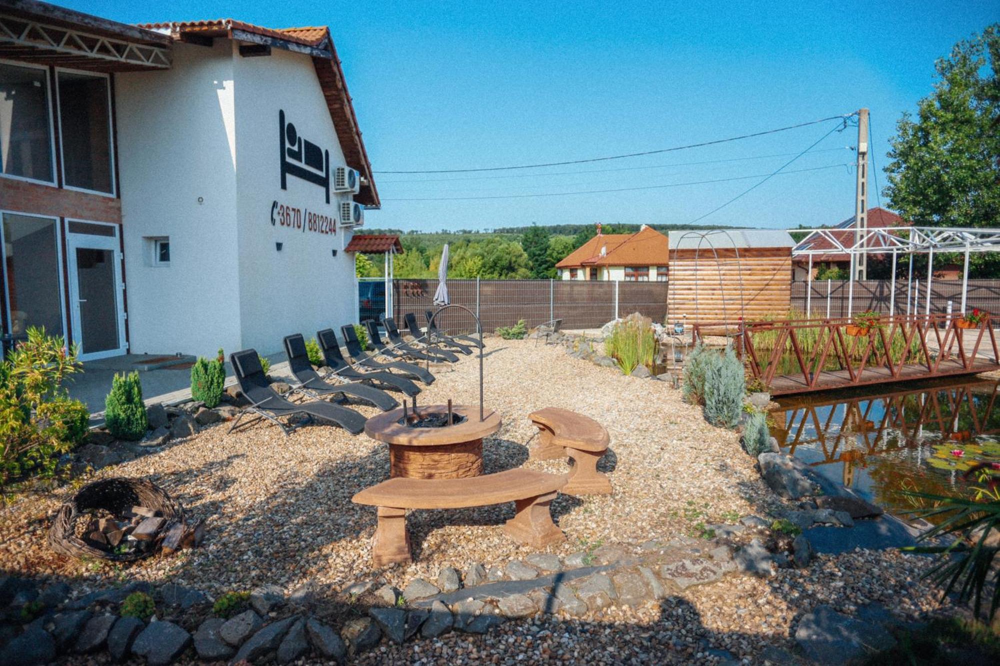 Megnyugtat-Lak Apartmanhaz Demjén Eksteriør bilde