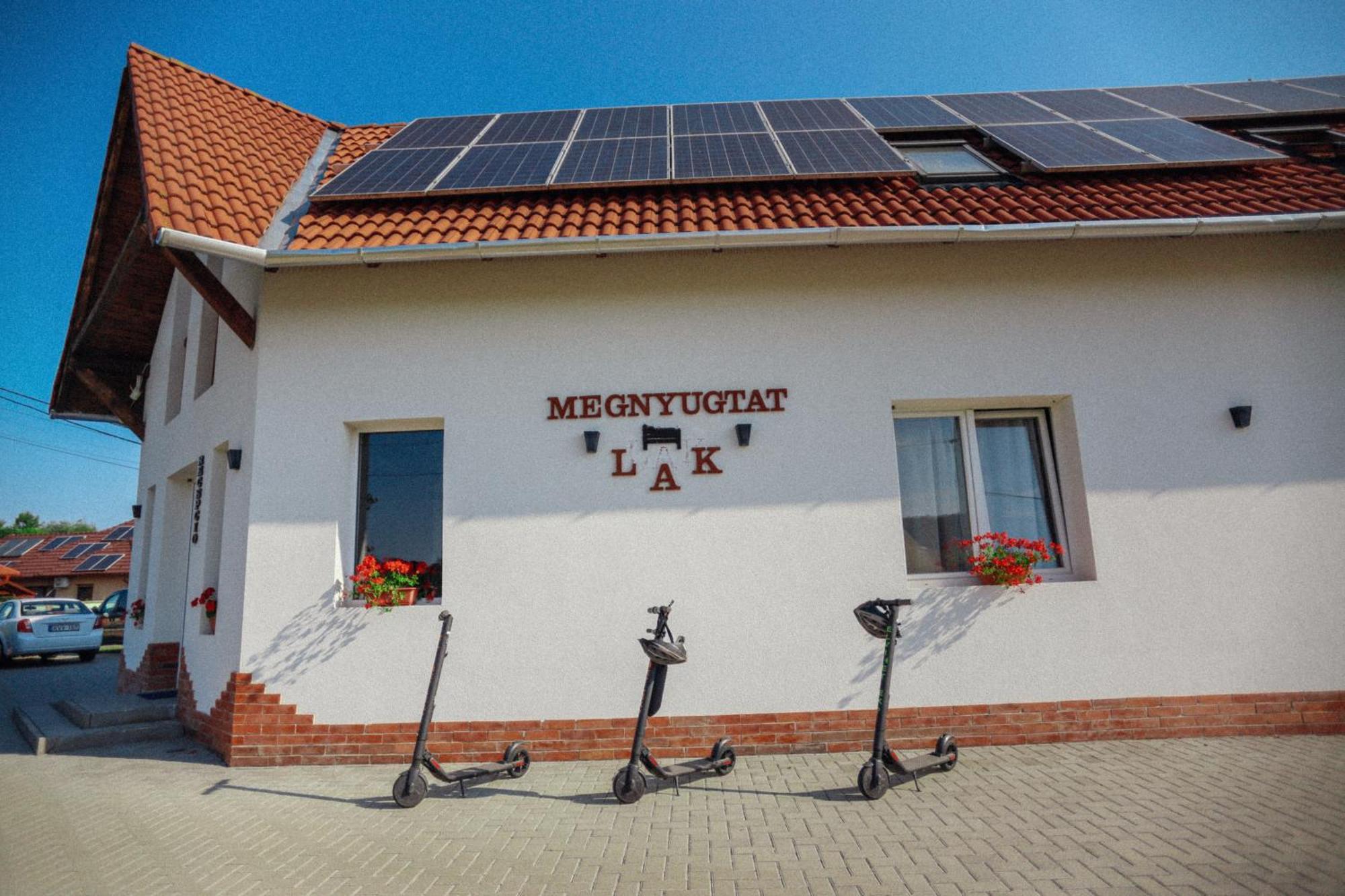 Megnyugtat-Lak Apartmanhaz Demjén Eksteriør bilde